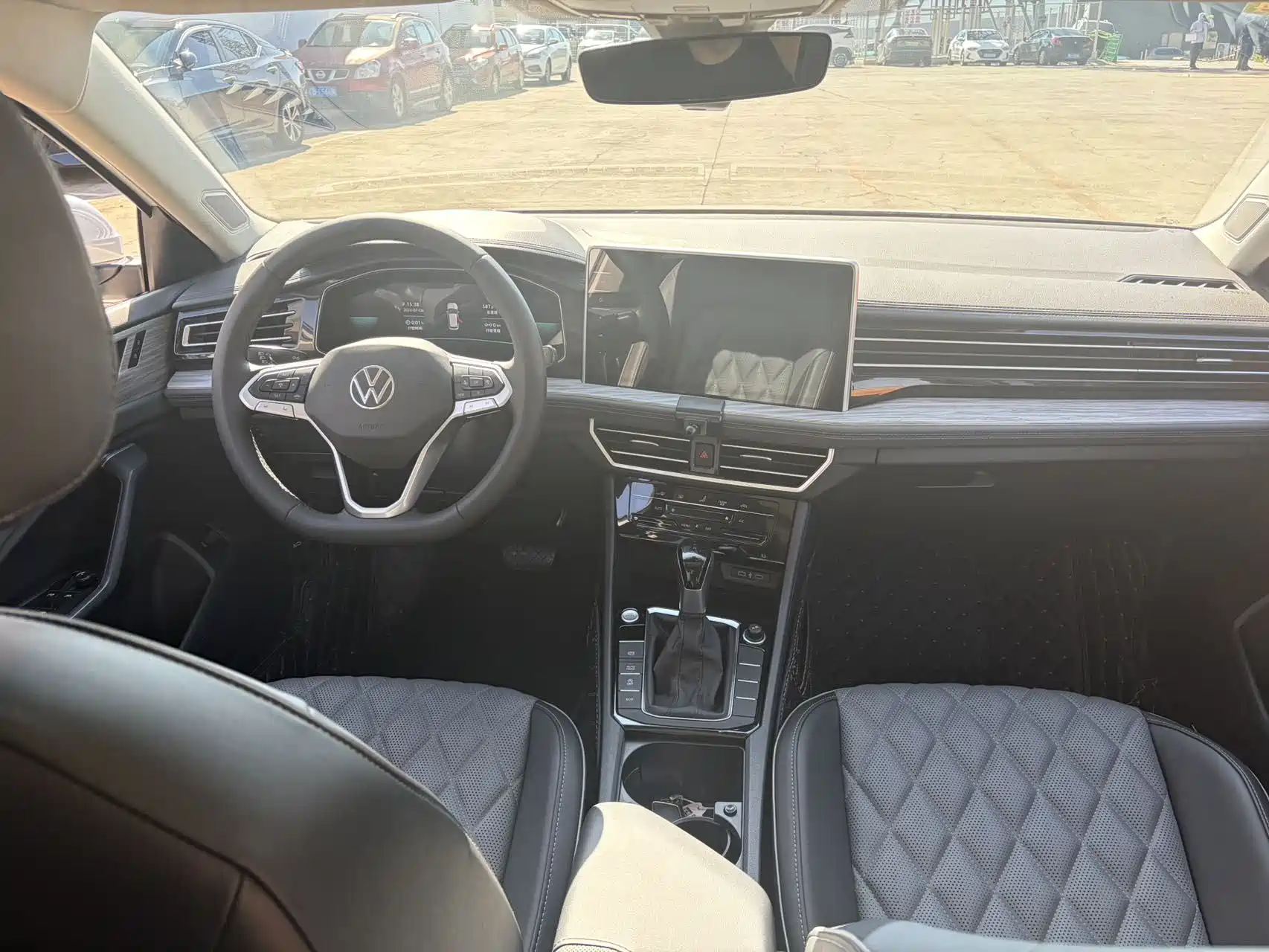 Фото 5 - Volkswagen Sagitar