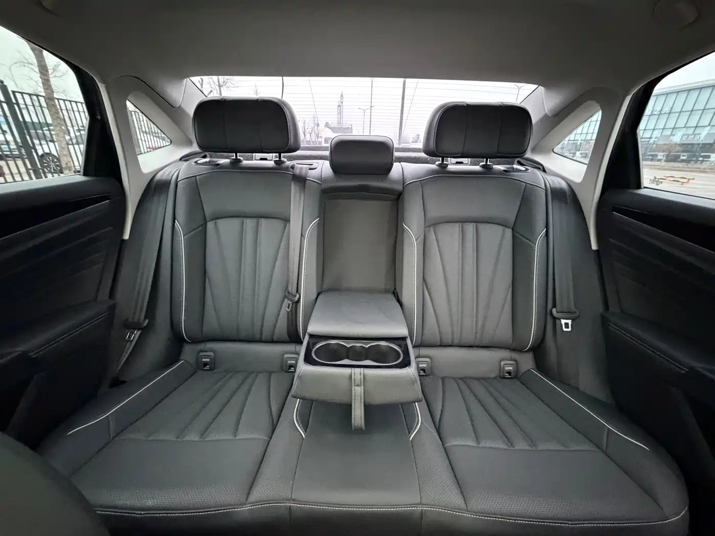 Volkswagen Passat 2024 330TSI Elite Edition фото 33