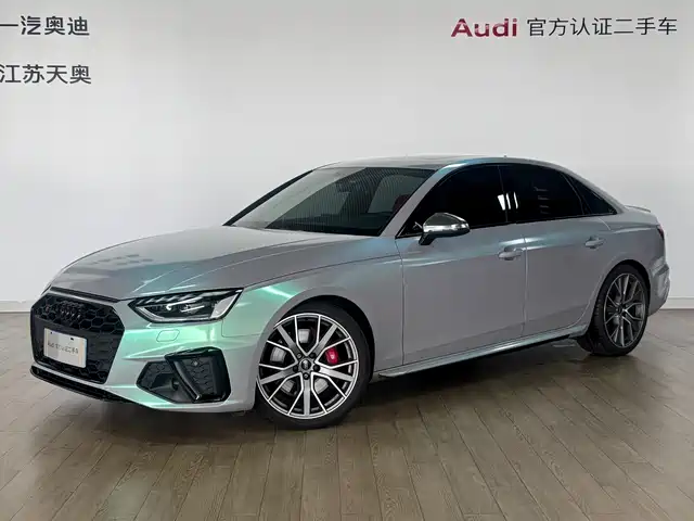 AUDI S4