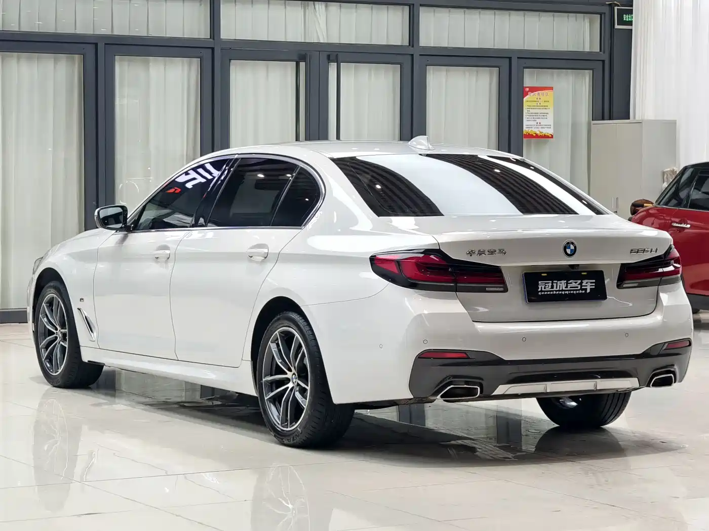 BMW 5 Series 2022 525Li M Sport Package фото 12