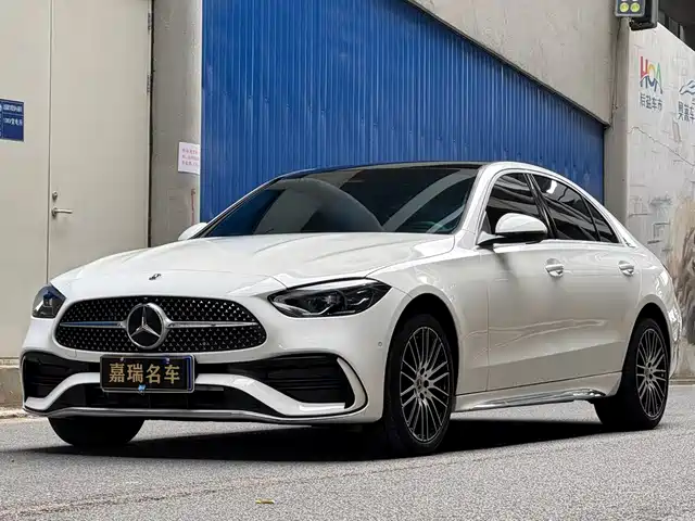 Mercedes-Benz C-Class 2024