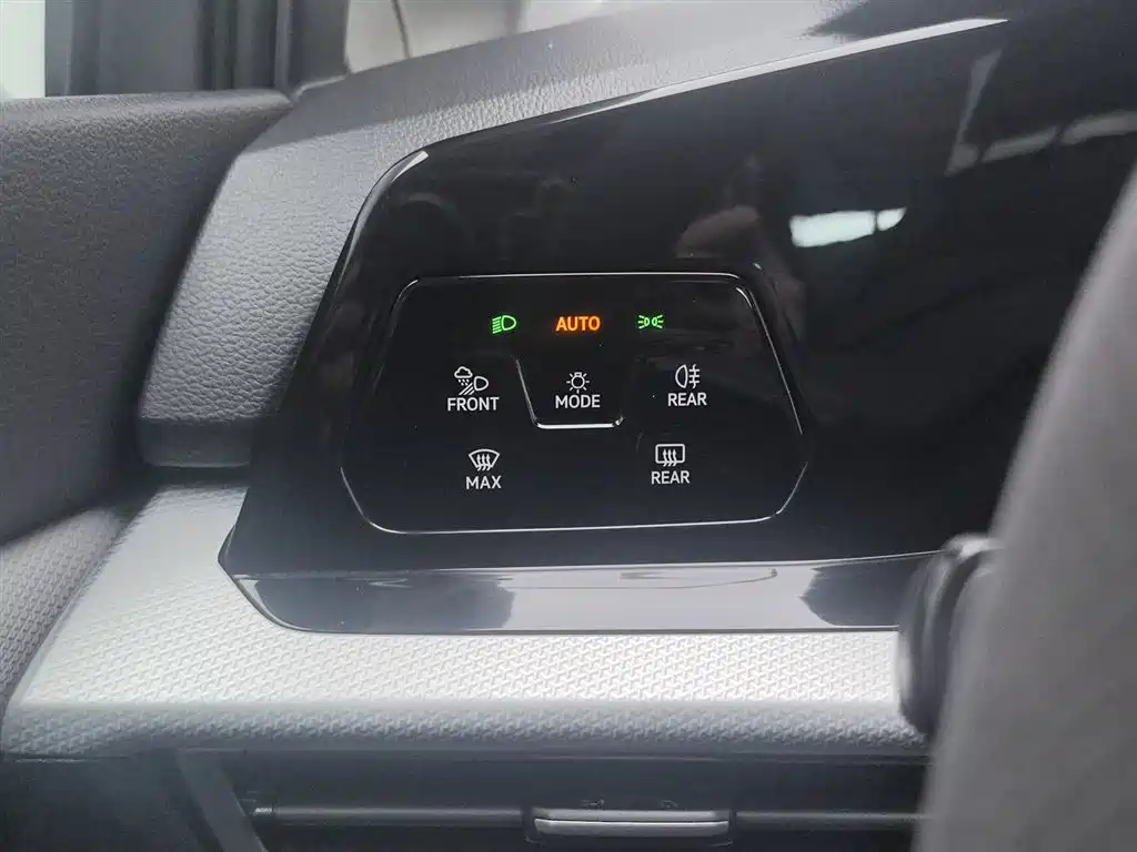 Volkswagen Golf 2023 Facelift 280TSI DSG Pro фото 21