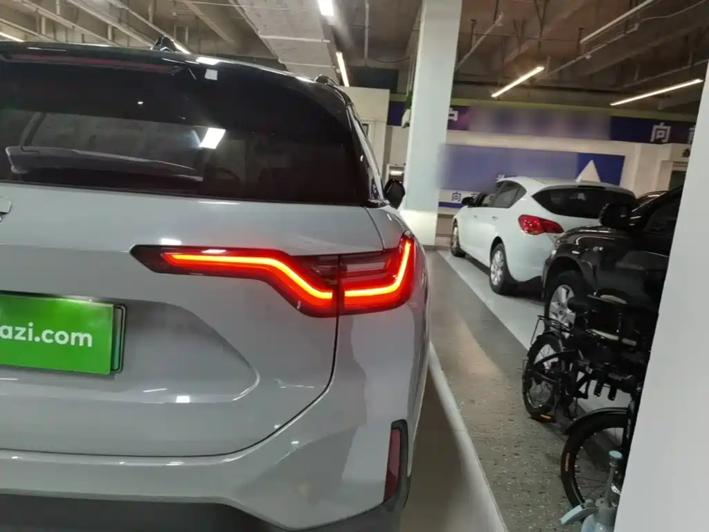 Фото 8 - NIO ES6