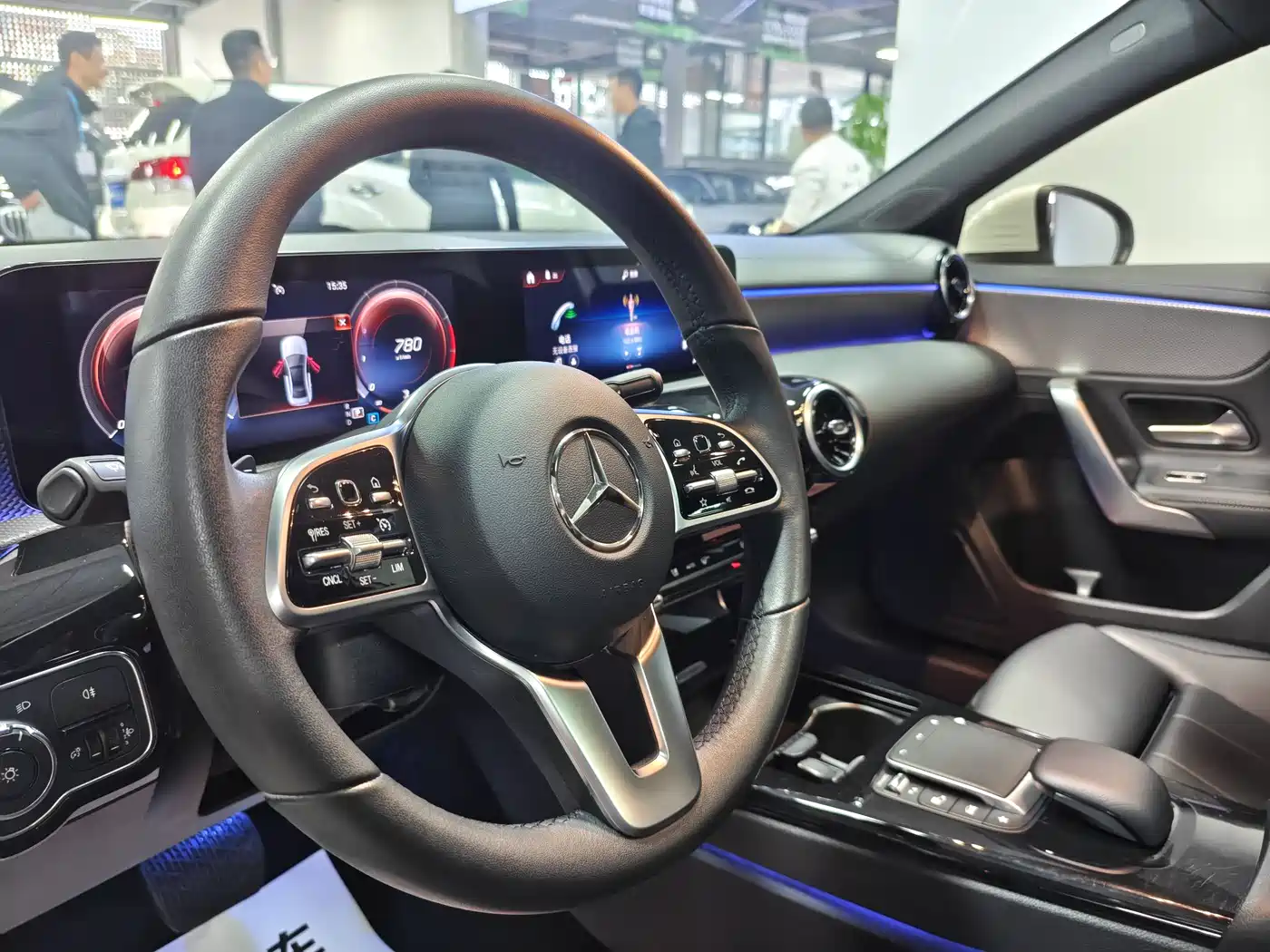 Mercedes-Benz A-Class 2021 A 180 L Sports Sedan фото 8