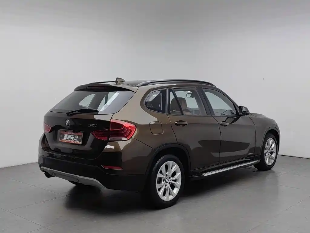 Photo 2 - BMW X1
