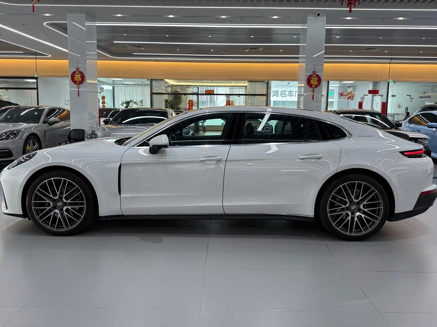 PORSCHE PANAMERA