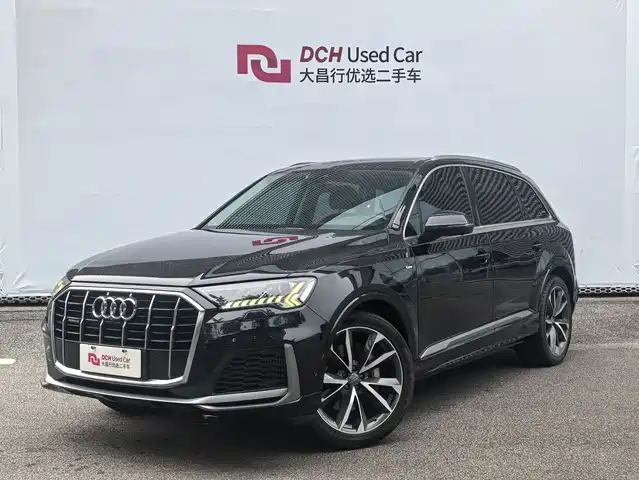 Audi Q7 55 TFSI quattro S line, Спорт
