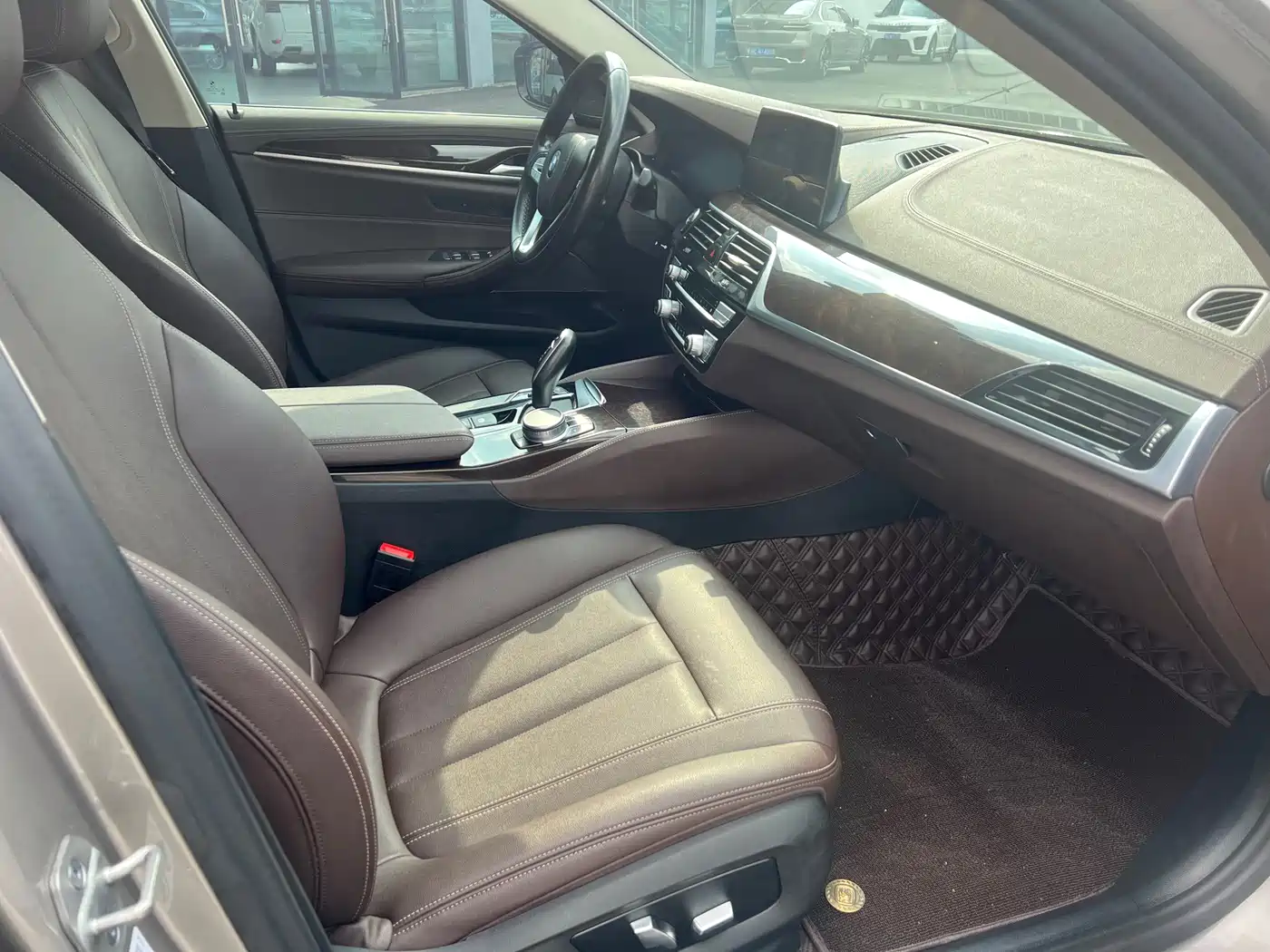 BMW 5 Series 2020 525Li Luxury Package фото 8