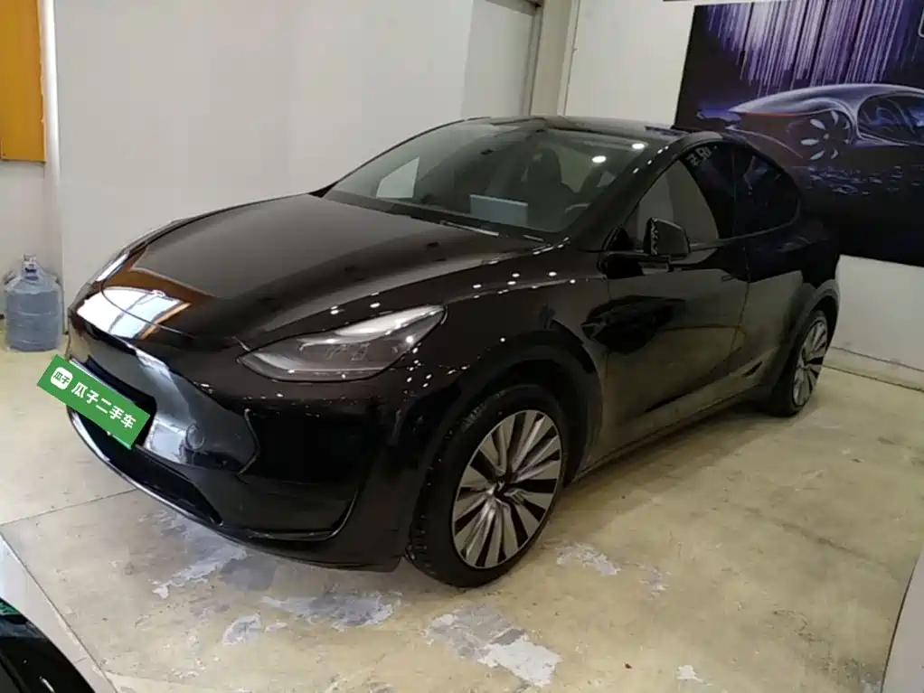 Tesla Model Y 2024 Rear-Wheel Drive Version