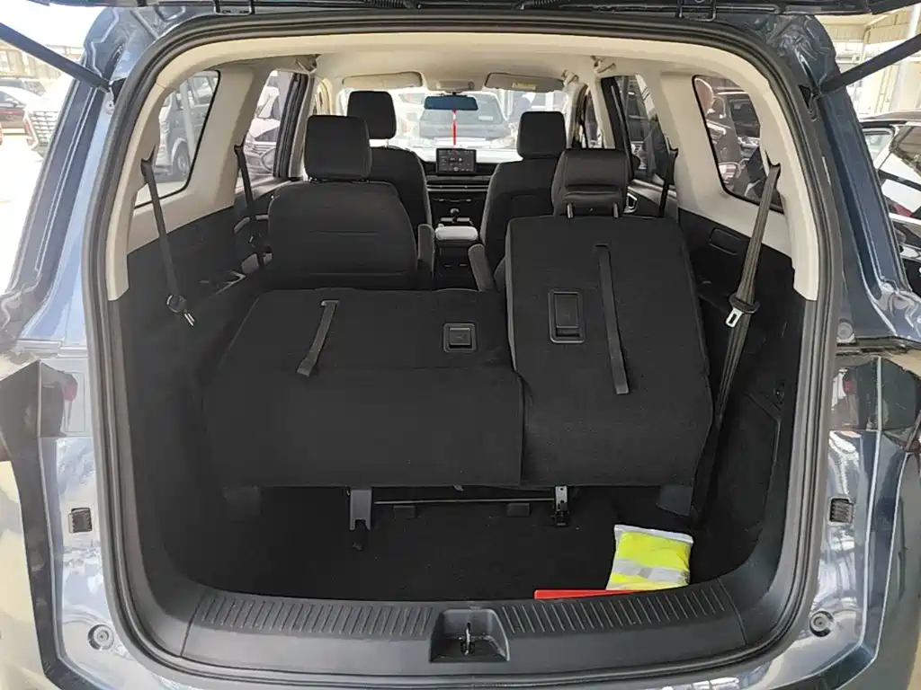 Wuling Motors Wuling Jiachen 2023 2022 1.5L Manual Joy Elite