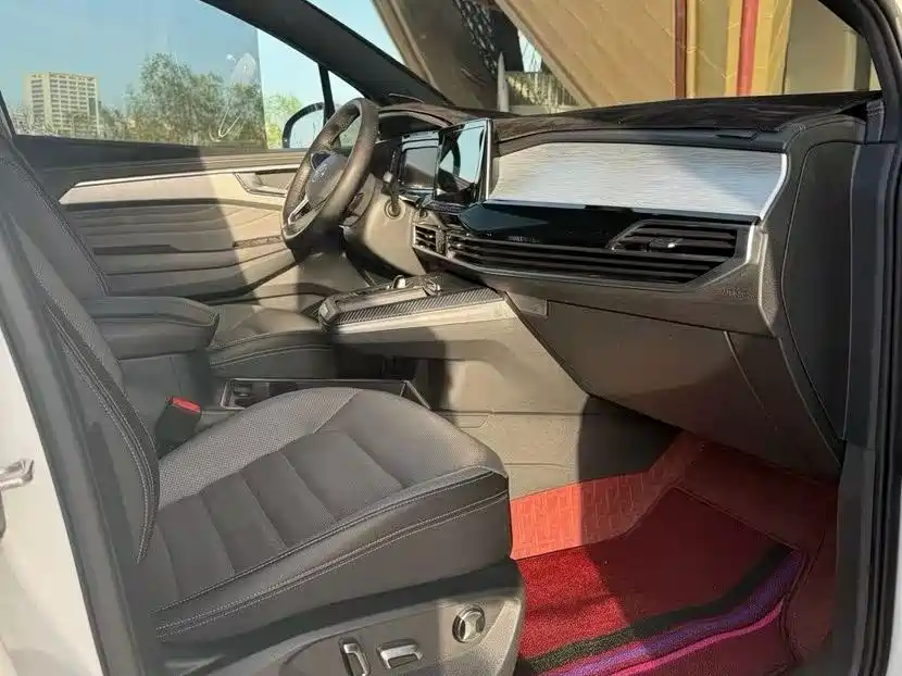 Volkswagen Talagon 2022 380TSI 4WD R-Line Explorer Edition 6-seater фото 10