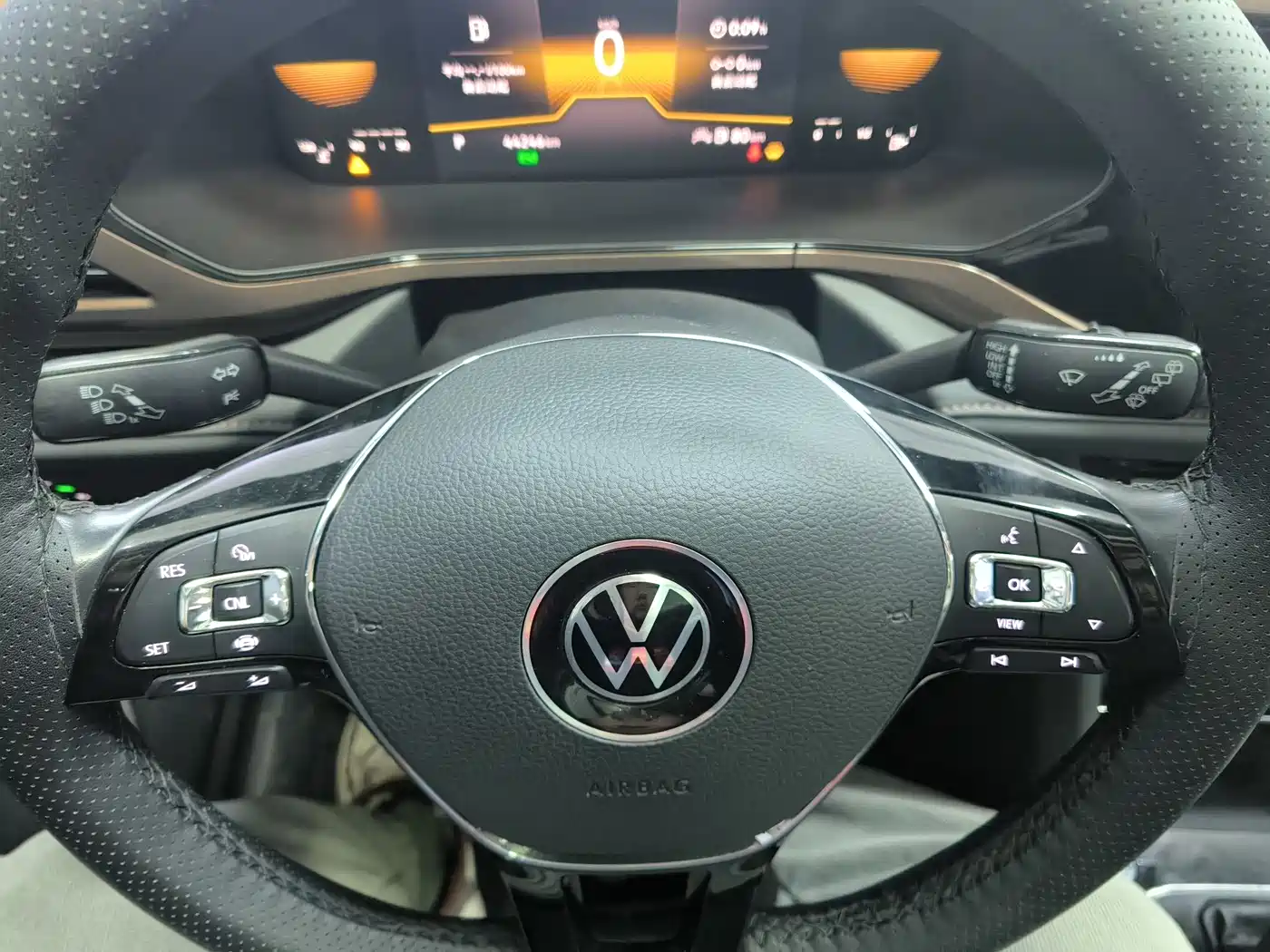 Volkswagen Tharu 2022 280TSI 2WD Comfort фото 17