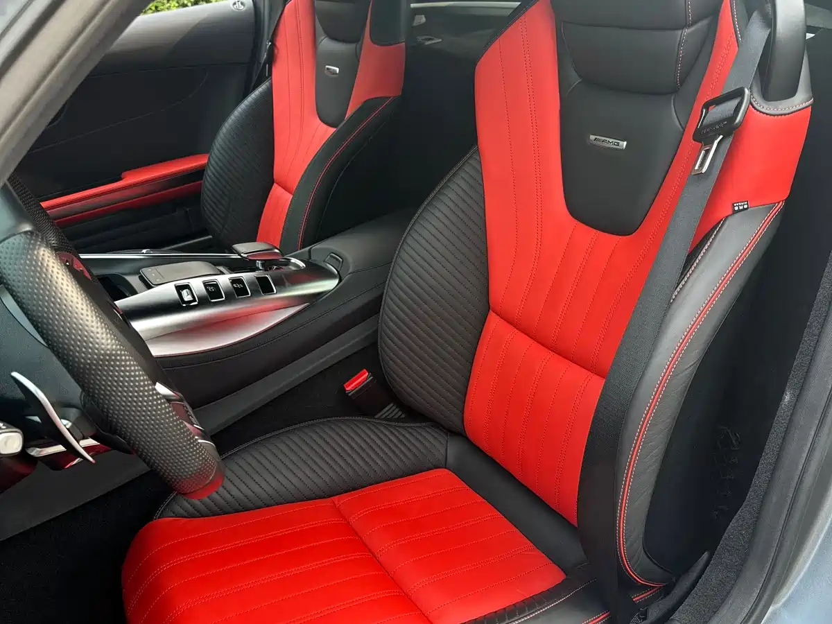 MERCEDES-BENZ AMG GT