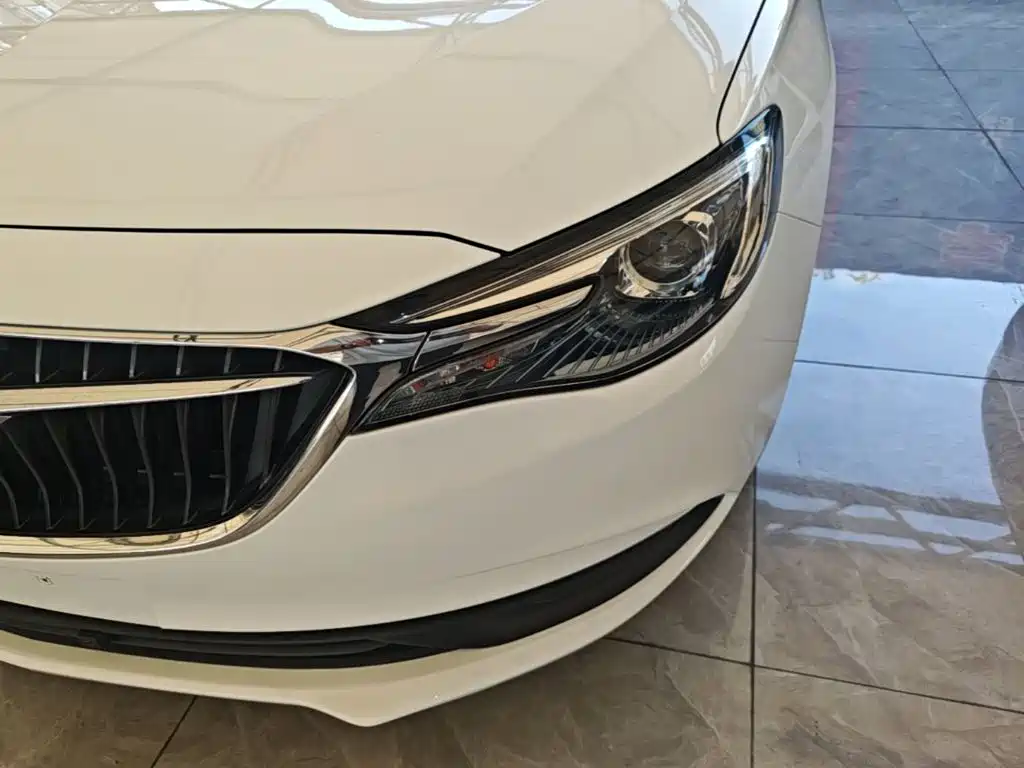 Фото 24 - Buick Excelle