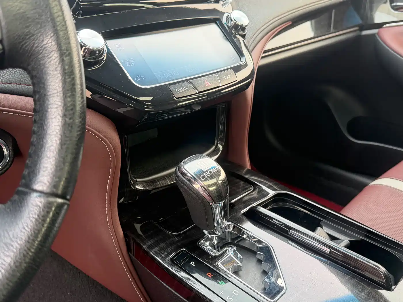 Toyota Crown 2017 2.0T Sport Edition фото 14
