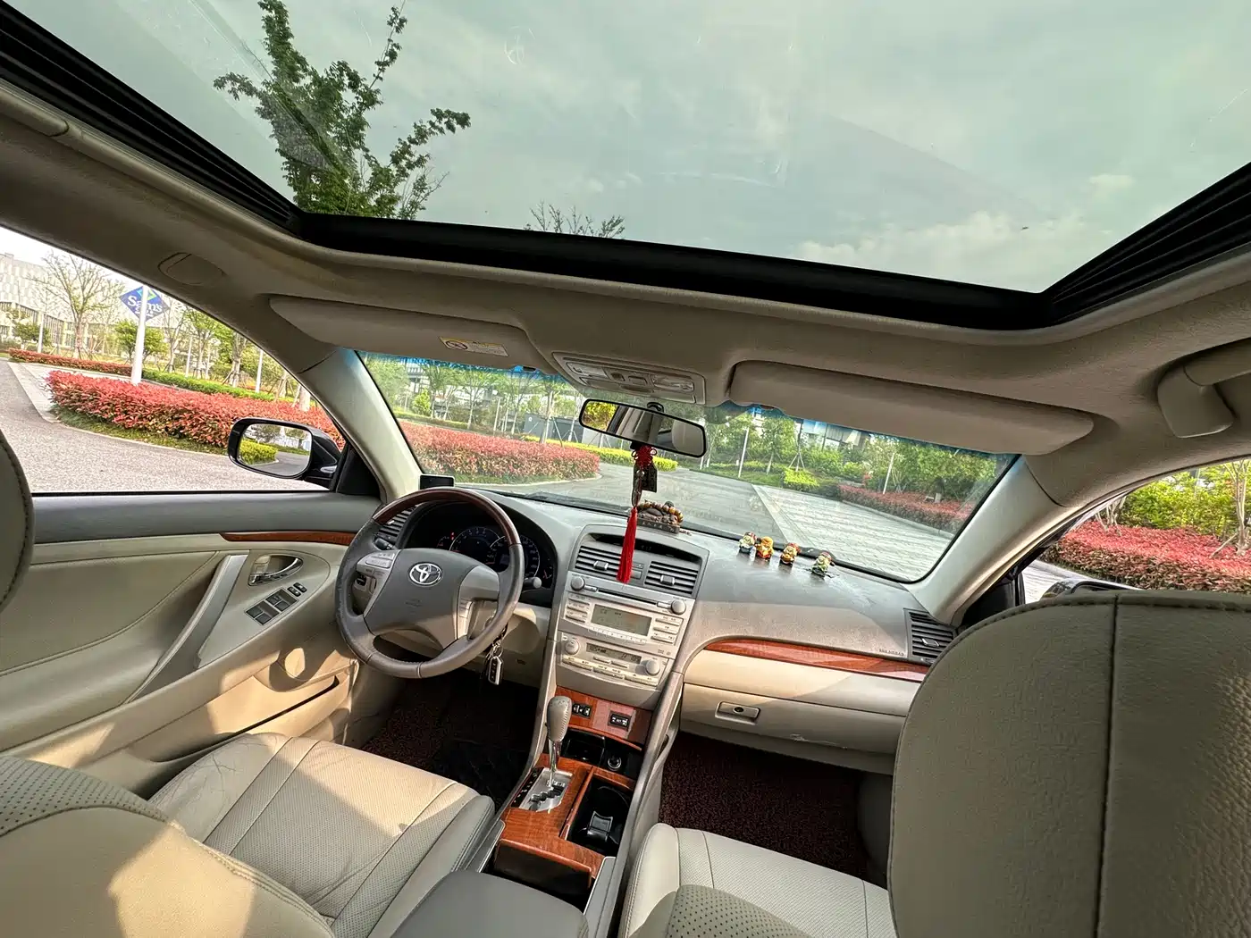 Toyota Camry 2013 200G Classic Luxury Edition фото 11