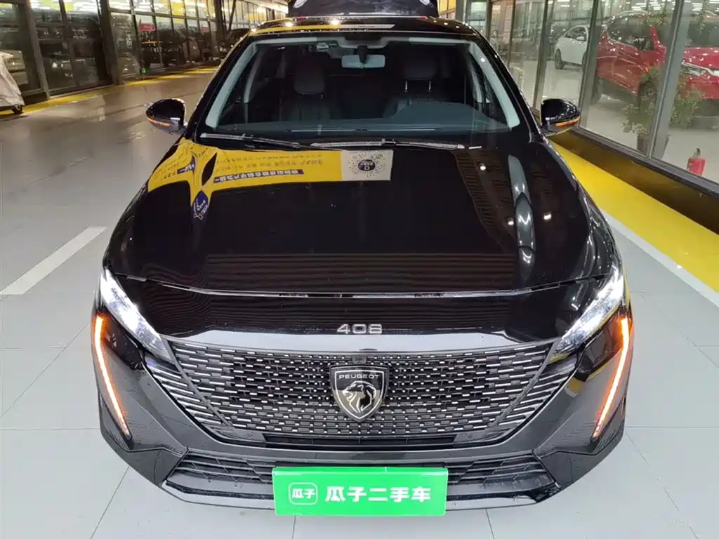 PEUGEOT 408