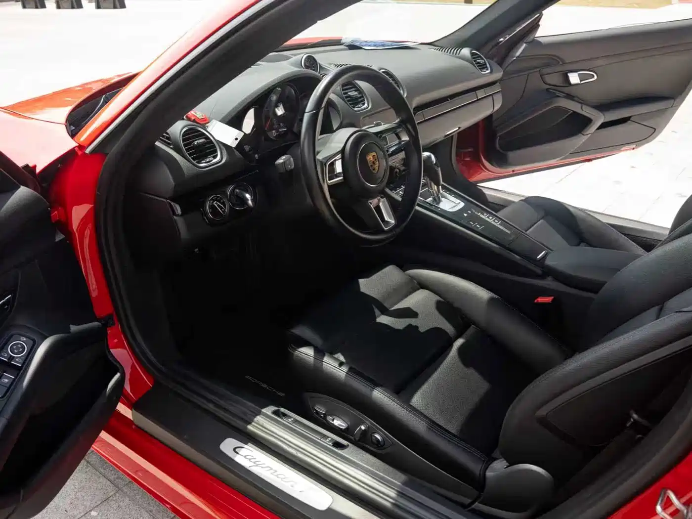 Porsche 718 2019 Cayman T 2.0T фото 5