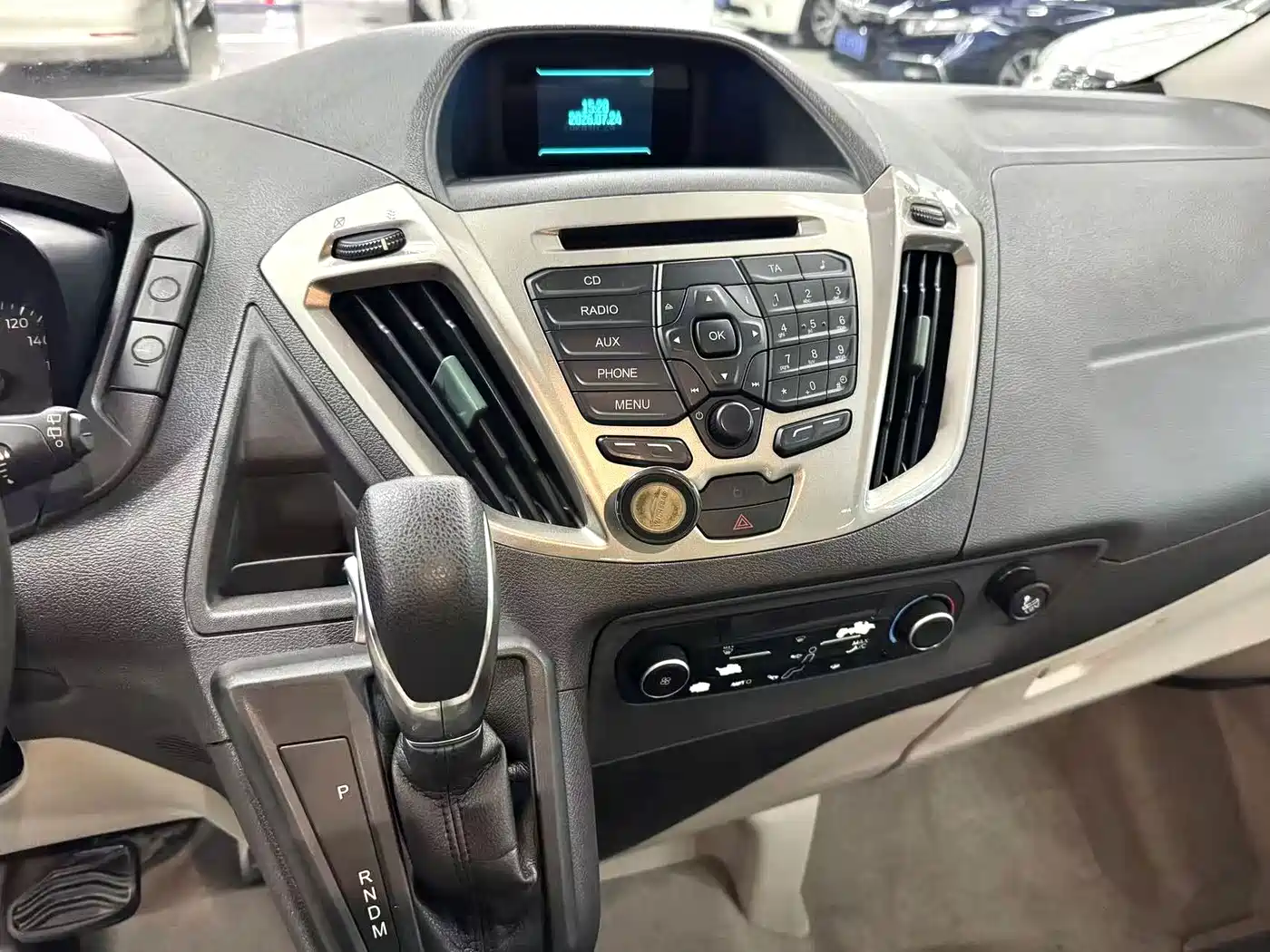 Ford Tourneo 2018 2017 2.0T Automatic Smart Elite Edition