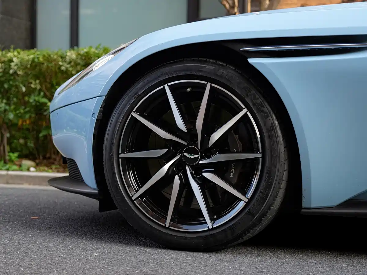 Aston Martin DB11 2021 2020 4.0T V8 Coupe