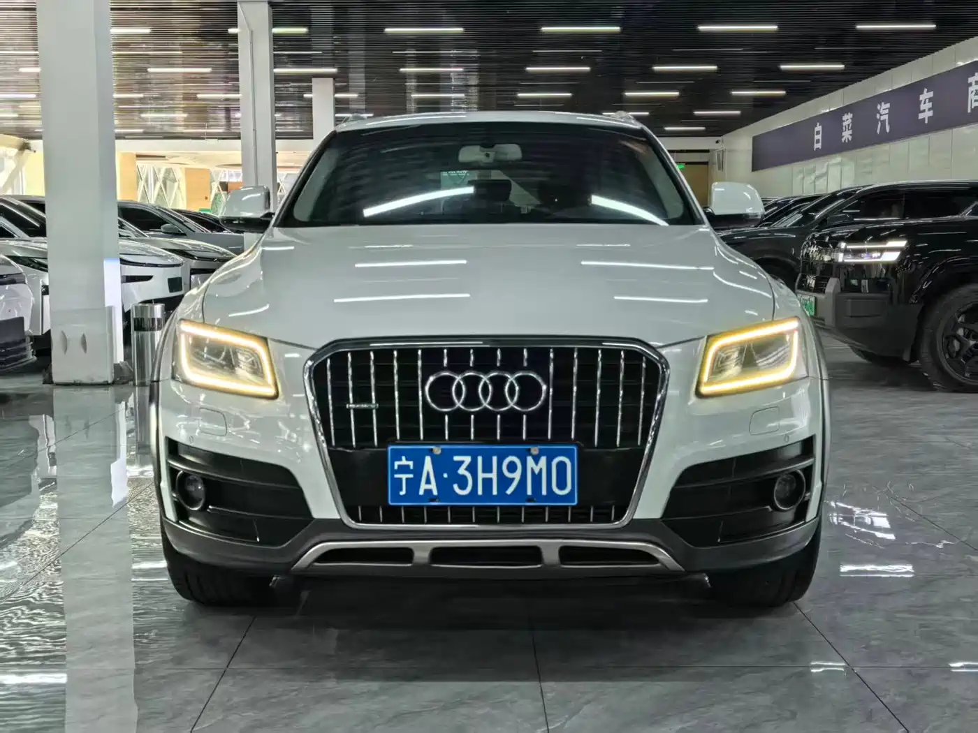 Audi Q5 2018 2017 Plus 40 TFSI Technology