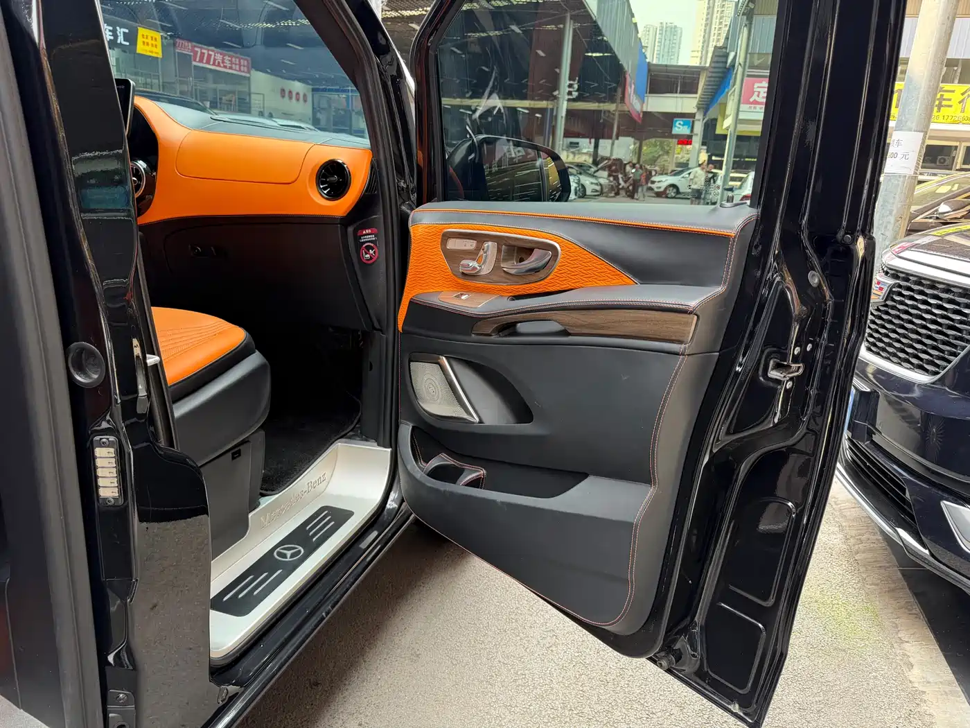 Mercedes-Benz Vito 2023 2.0T Elite 7-Seater фото 19