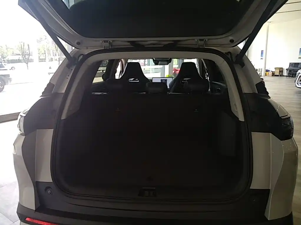 BYD Hai Shi 07 DM-i 2025 2025 150 Pilot+ Edition