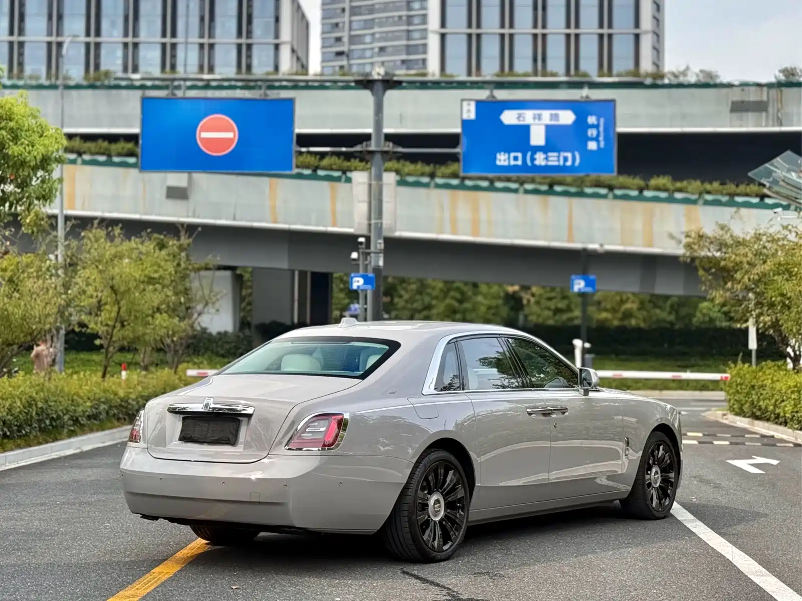 Фото 7 - Rolls-Royce Ghost