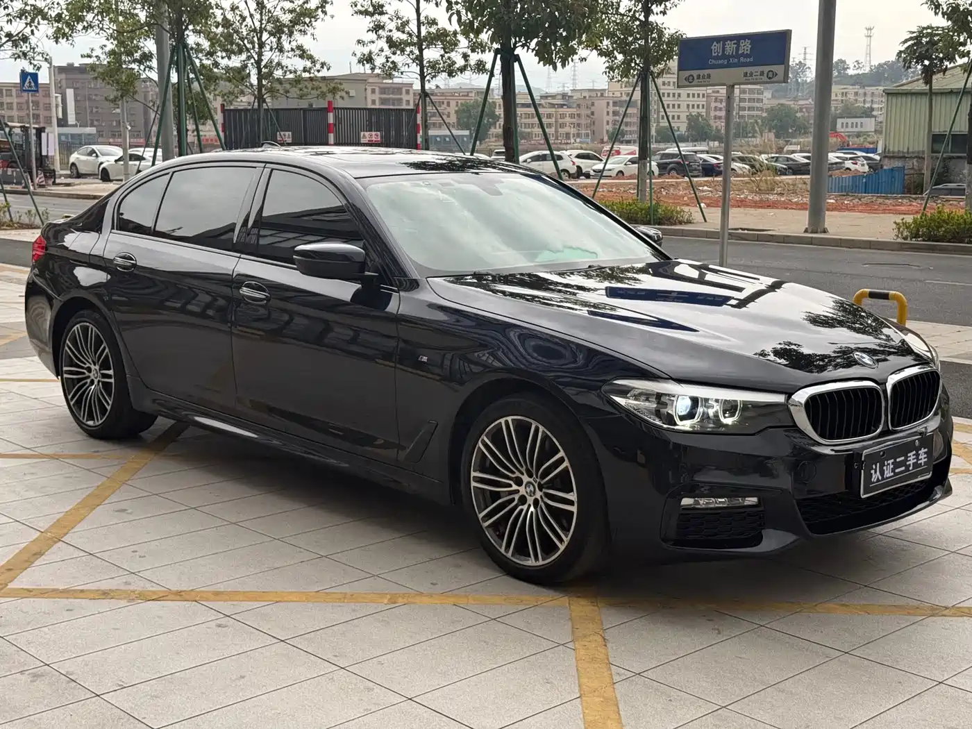 BMW 5 Series 2018 530Li Leading M Sport Package фото 3