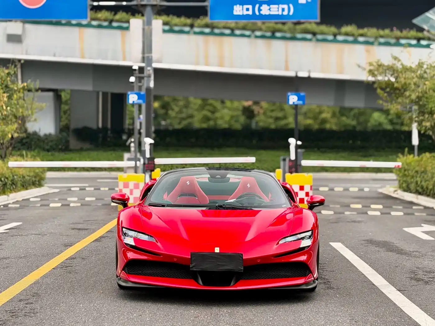 Ferrari SF90 2024 2021 3.9T V8 Spider