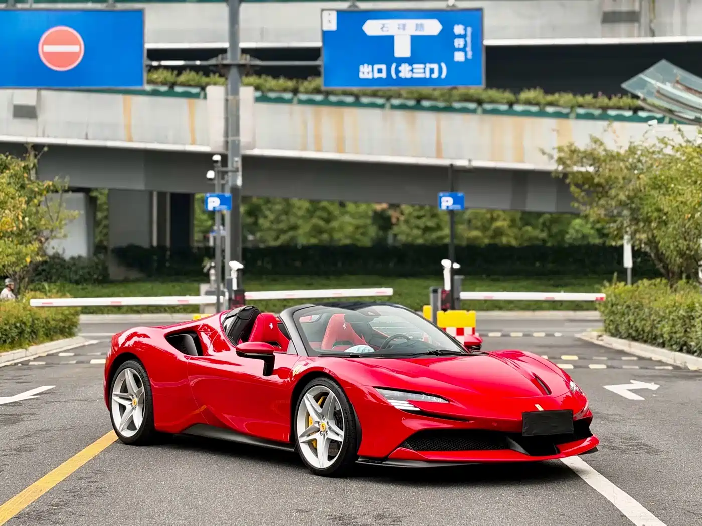 Ferrari SF90 2024 2021 3.9T V8 Spider
