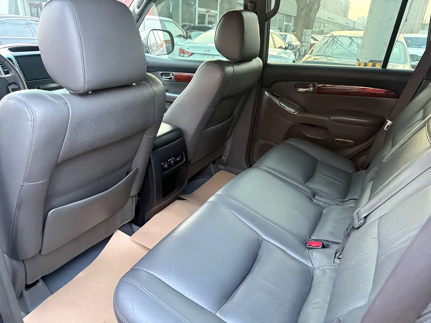 Toyota Prado фото 6