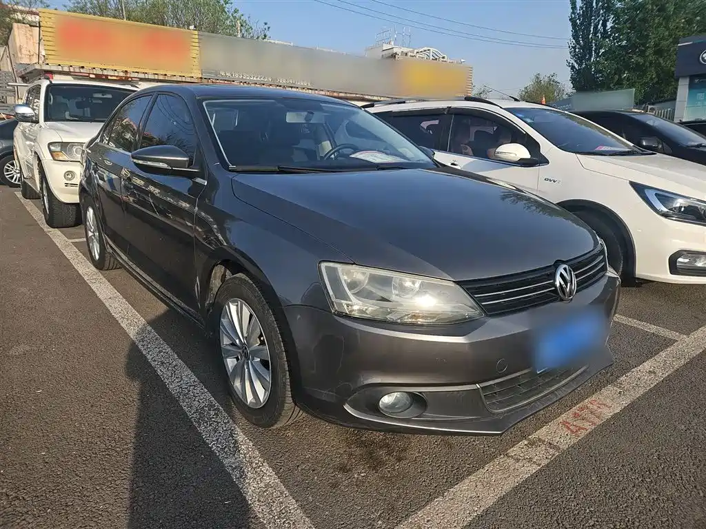 Volkswagen Sagitar 2014 Facelift 1.6L Automatic Comfort фото 6