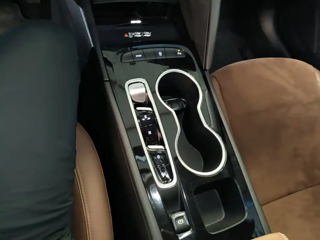 Photo 14 - Buick Regal