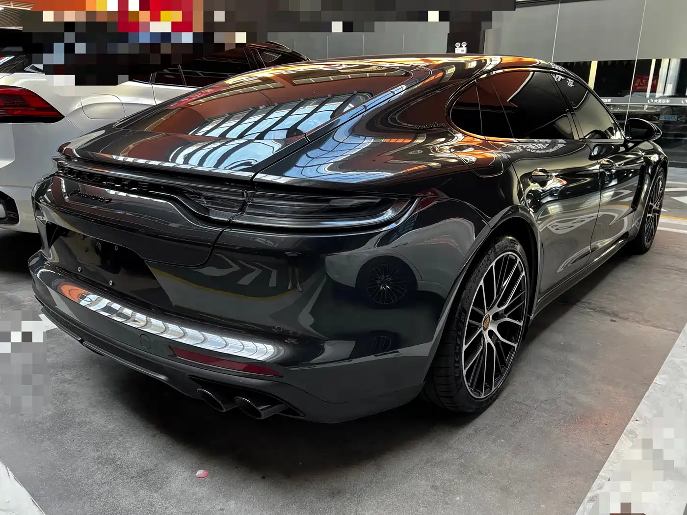 Porsche Panamera 2023 Panamera Executive Long Wheelbase Platinum Edition 2.9T фото 23