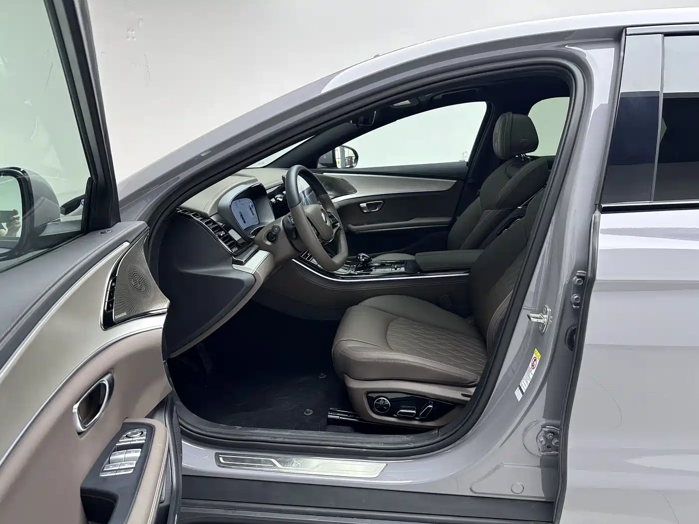 BYD Han 2025 2025 DM-i Smart Driving Edition 125KM LiDAR Flagship