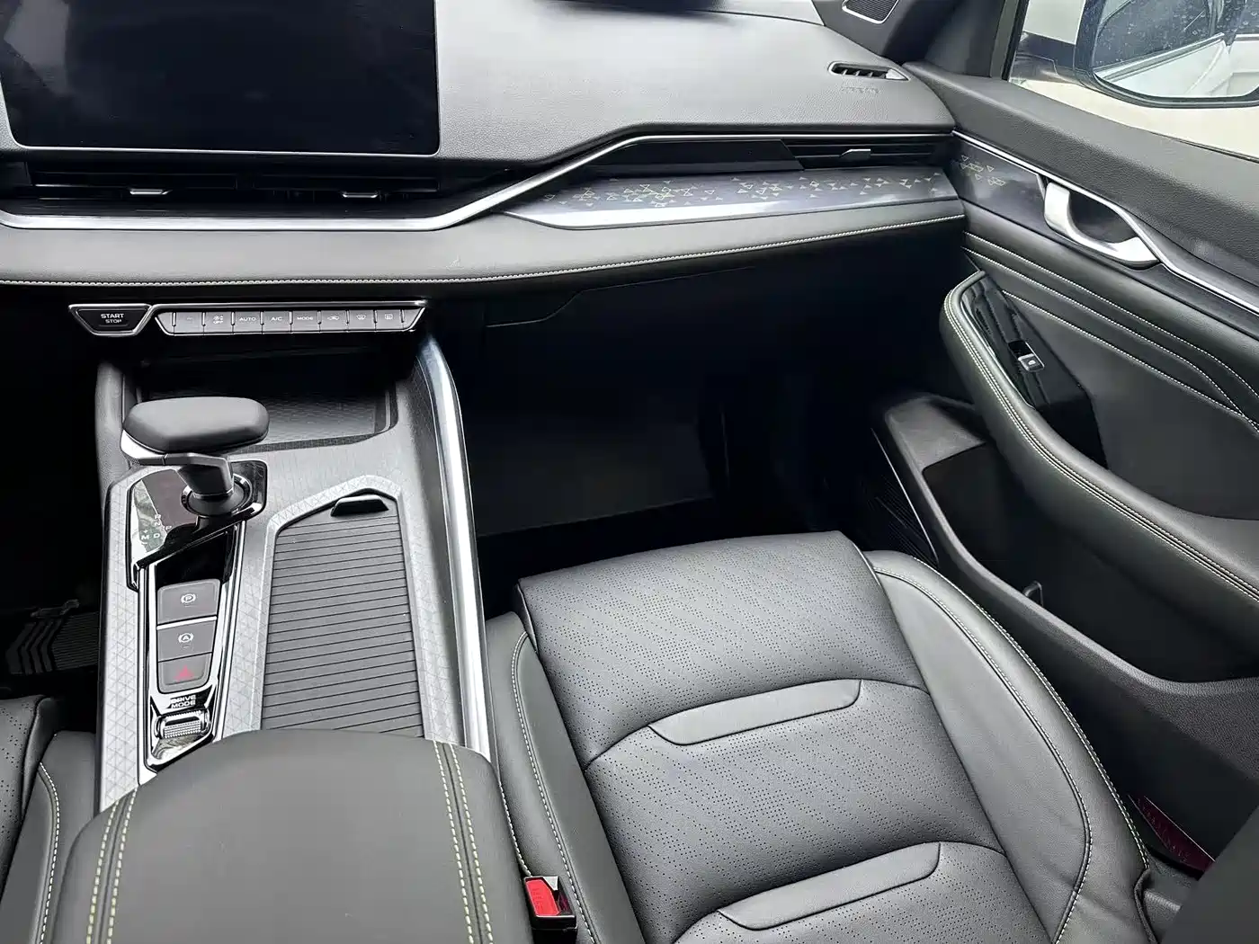 GEELY AUTOMOBILE XINGRUI