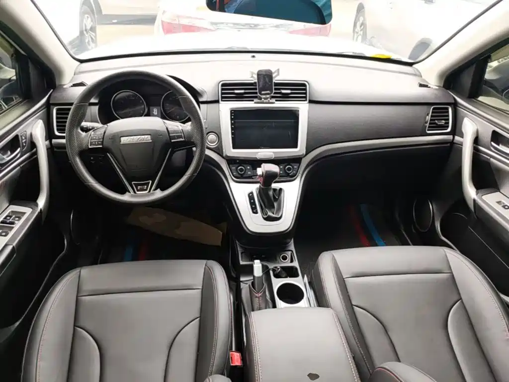 Фото 10 - Haval M6