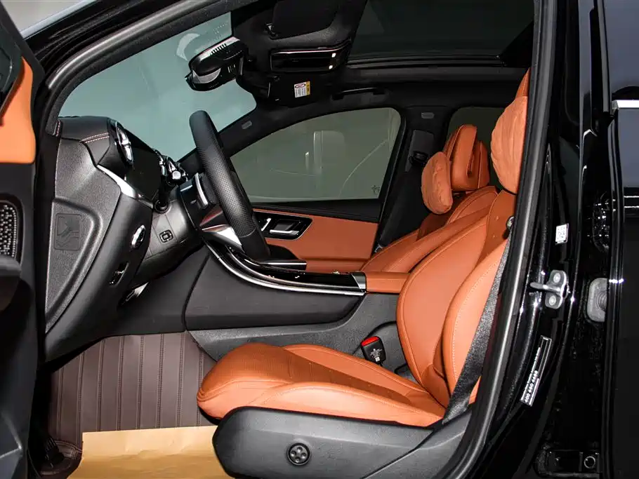 Mercedes-Benz GLC 2024 GLC 260 L 4MATIC Luxury 5-seater фото 23