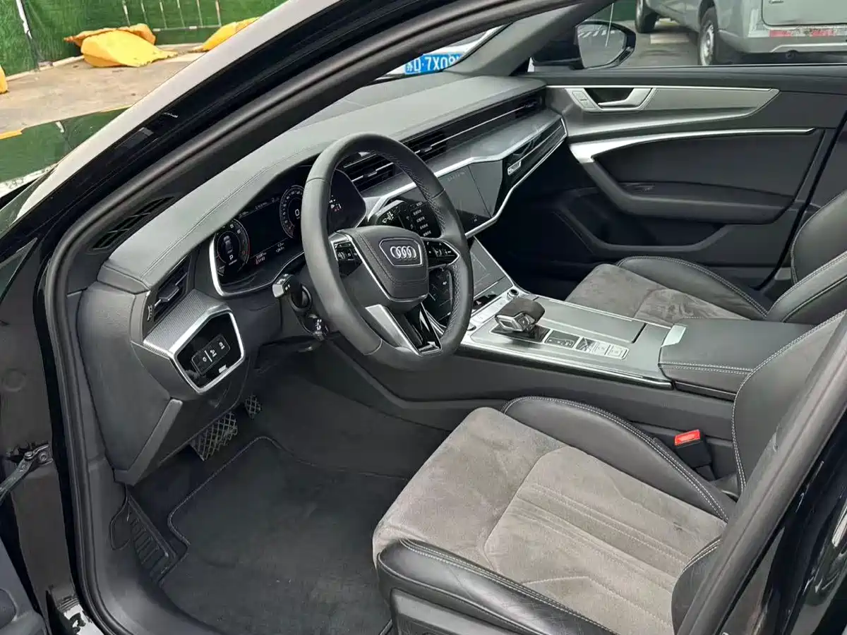 Audi A6L 2024 45 TFSI Premium Elegance фото 12