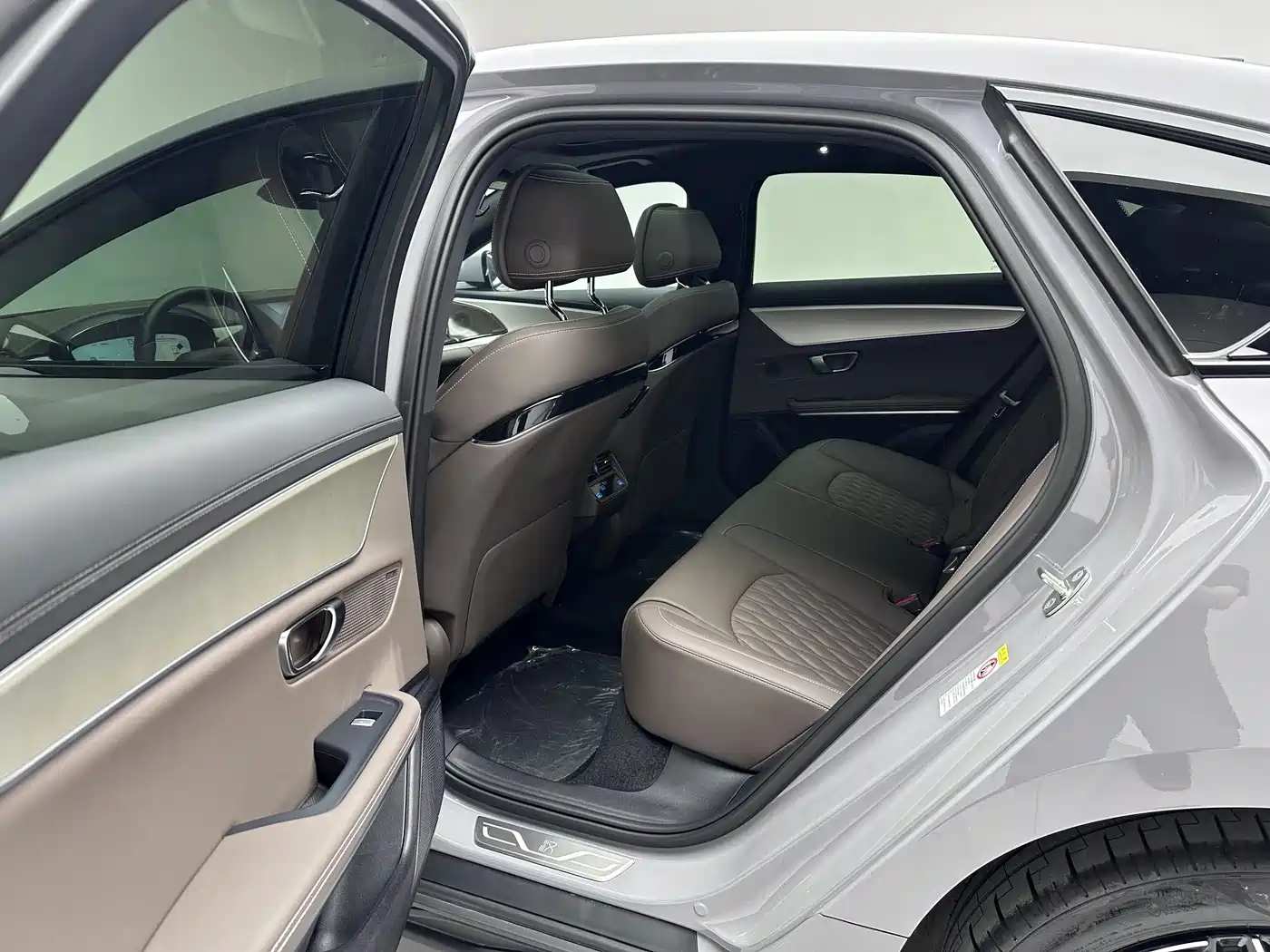 BYD Han 2025 2025 DM-i Smart Driving Edition 125KM LiDAR Flagship