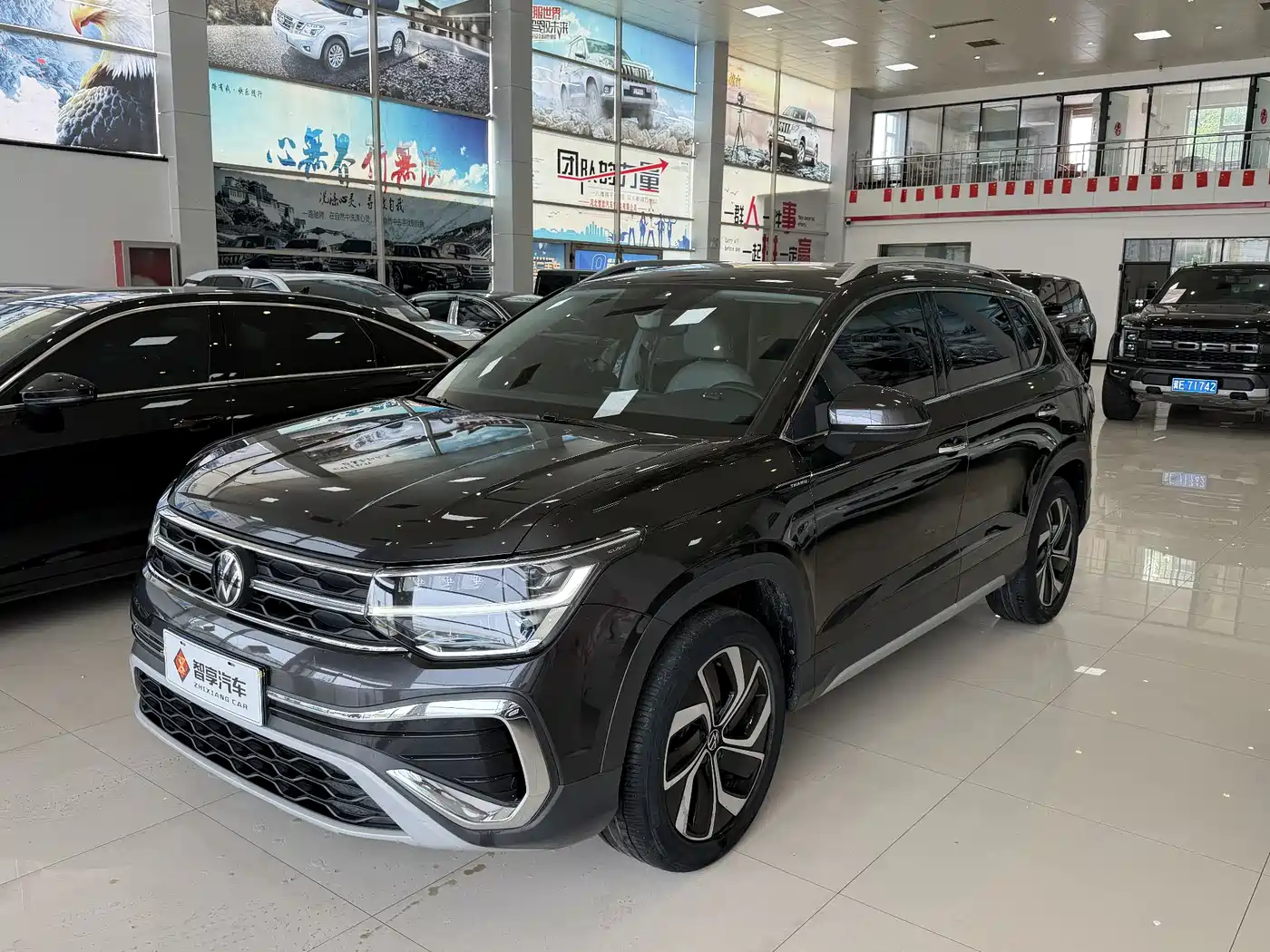 صورة 1 - Volkswagen Tharu