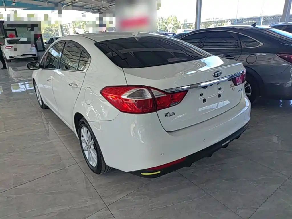 Фото 5 - Kia K3