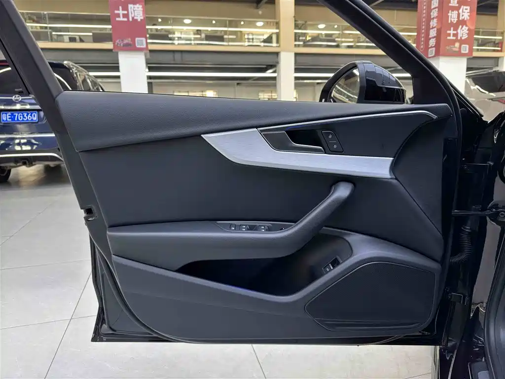 Audi A4L 2020 40 TFSI Fashion Dynamic Edition фото 15