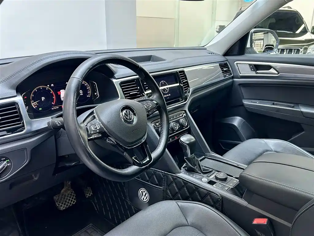Volkswagen Teramont 2020 380TSI 4WD Luxury Edition China VI фото 9