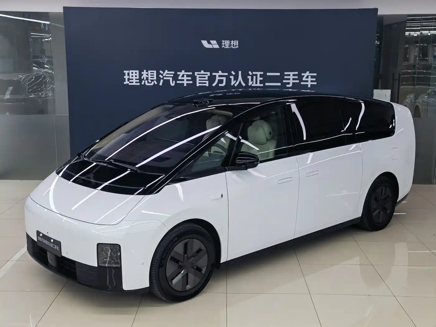 Li Auto MEGA 2025 Model Home Family Special Edition