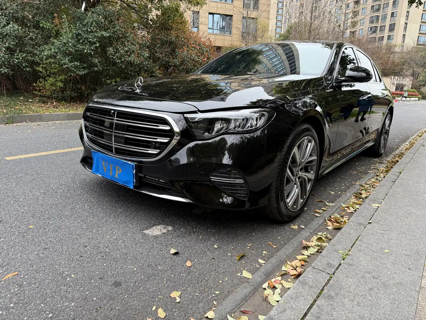 MERCEDES-BENZ E CLASS