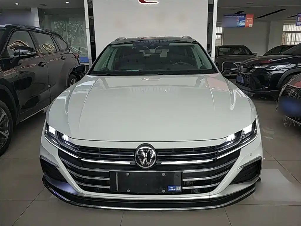 Volkswagen FAW-Volkswagen CC 2021 Shooting Brake 380TSI Hunter Heart Edition фото 3