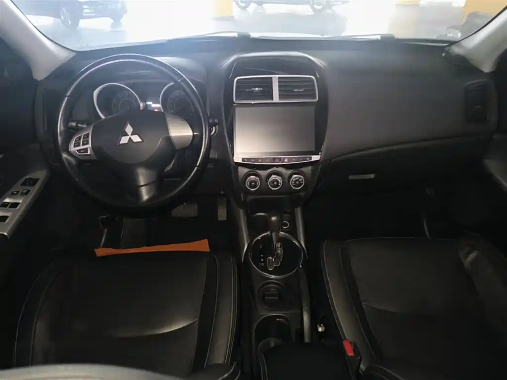 Mitsubishi ASX 2016 2.0L CVT 2WD Navigation Edition фото 10