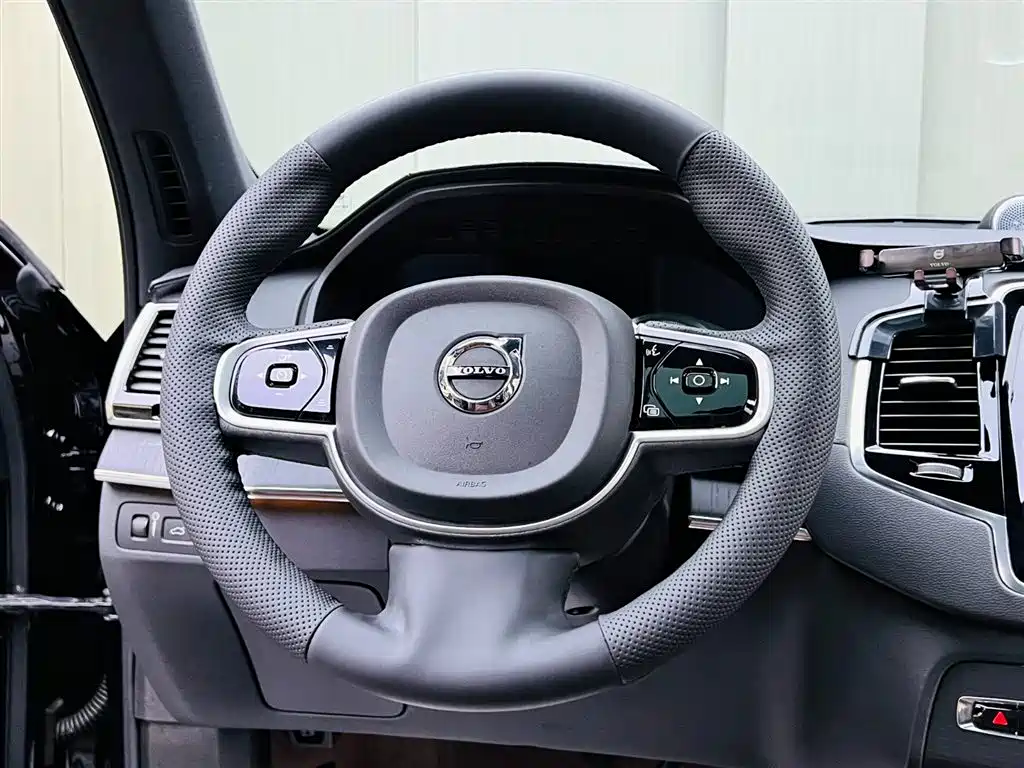 Volvo XC90 Plug-in Hybrid 2022 2021 E-Drive Hybrid T8 Premium Luxury 7-Seater